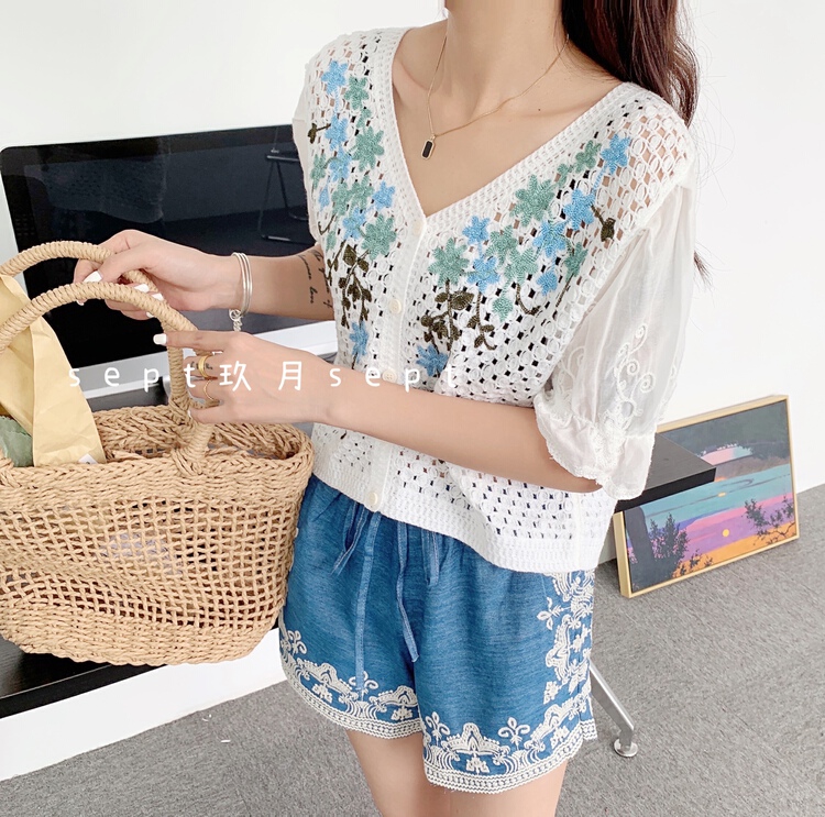 New in early summer! [set] Korean fresh embroidery V-Neck Sweater 6003-8# zxx