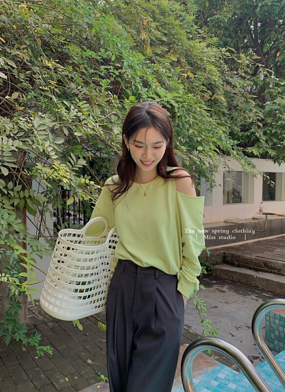 New year in early spring! [miss miss miss home] Korean version round neck off shoulder clean color sweater ys1-8y002# ZSY