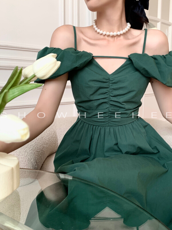 [Xiu Xixi] French elegant off shoulder sling off shoulder bubble sleeve dress 8100\zxx