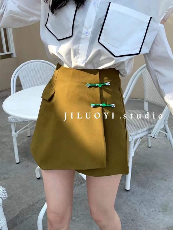 New year in early spring! [Luoyi] slim and comfortable Korean casual shorts 9337# L