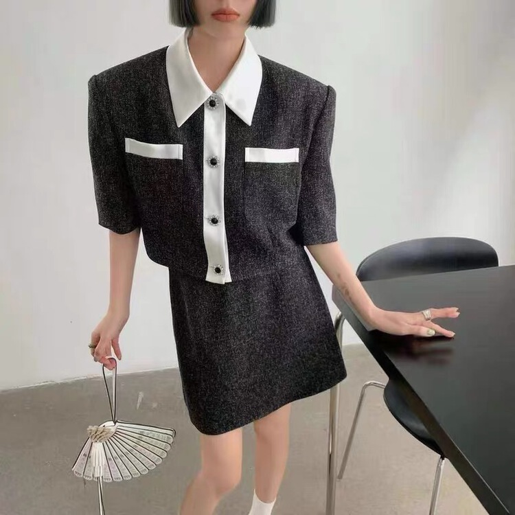 New in early summer! [K2 design] small fragrance double pocket short sleeved shirt + simple temperament short skirt set tz15# WTT