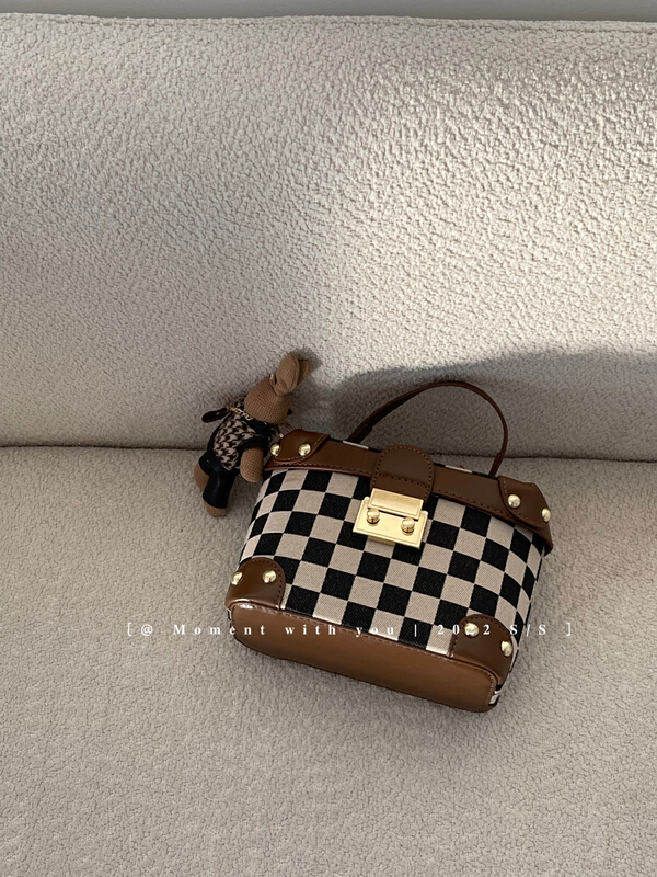 Live ④! [moment with you] niche fashion design sense checkerboard single shoulder bag 2m001# LSW