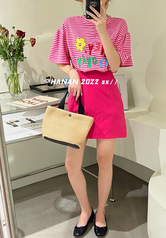 New year in early spring! [Hanan] Korean loose large small flower letter short sleeve T-shirt 6806\lsl
