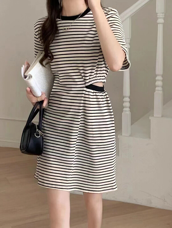 goods in stock! New in early summer! [Xiaofan family] round neck Pullover striped dress 8222# LSW