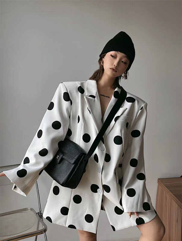 goods in stock! New year in early spring! [open] oversize wave point versatile fashion short coat 8703# XYJ