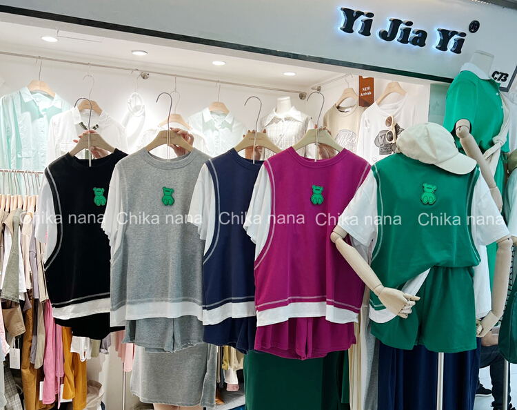 [Yi Jia Yi] loose bear fake two short sleeved T-shirts + casual and versatile short suit (with detachable bear Velcro) 602# cqw