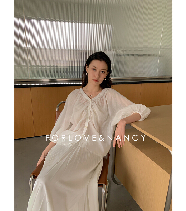 New year in early spring! [FN] temperament solid color V-neck Lantern Sleeve Shirt la2xa5118n# cqw