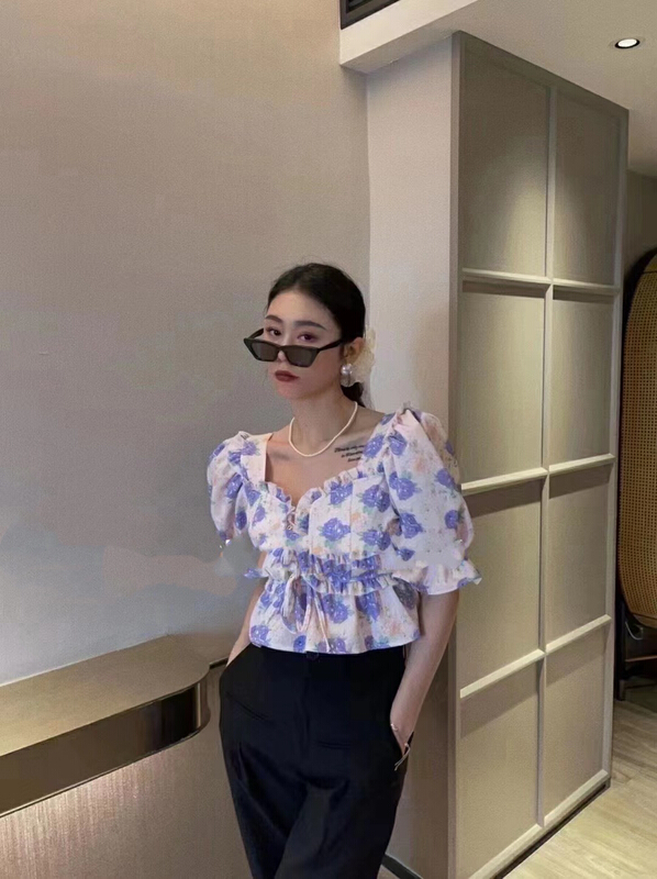 [millet +] bubble sleeve broken flower bandage shows thin temperament square neck blouse 1055# WPL