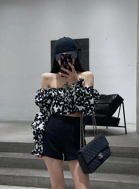 goods in stock! New in early summer! [eveu] retro sexy one shoulder floral blouse 22037# LSL