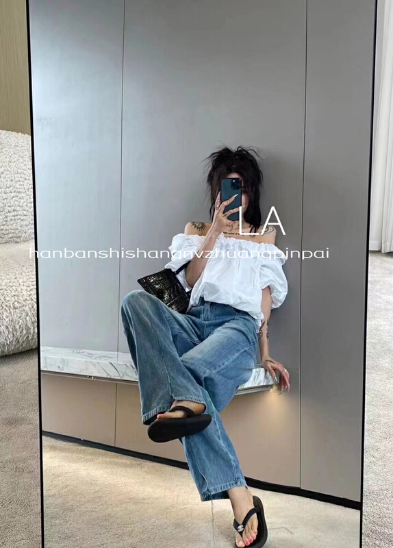 [laqssy] niche design, minimalist and fashionable, foreign style, one line shoulder lotus leaf edge shirt 5183# zyh