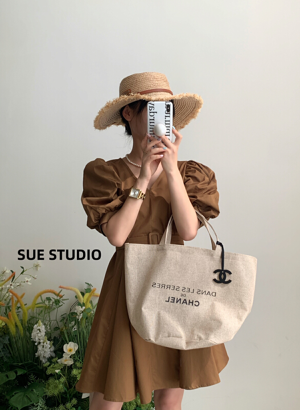 New in early summer! [Sue studio] V-neck waist closing slim dress (with belt) 99990# ZSY