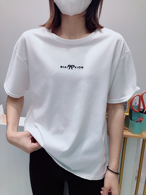 New in early summer! [three thousand gold] Korean alphabet embroidery versatile short sleeve T-shirt 8049# ll