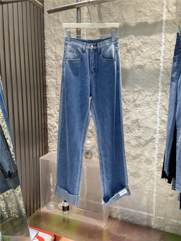 goods in stock! New year in early spring! [icciicc] Korean fashion gradient loose jeans 900198# CLS
