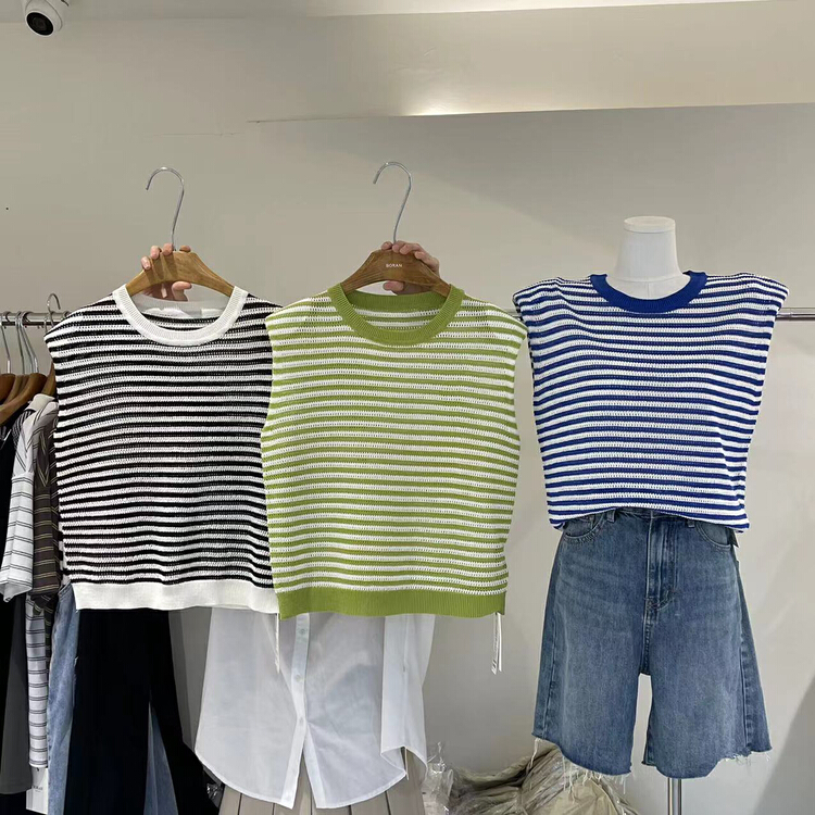 New in early summer! [Boran · Boran] round neck contrast stripe hollowed out vest / sling 22b7256# LSW