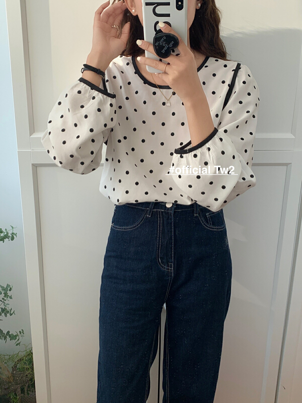 New year in early spring! [TW2] temperament round neck wave dot contrast color shirt 15251# HBx