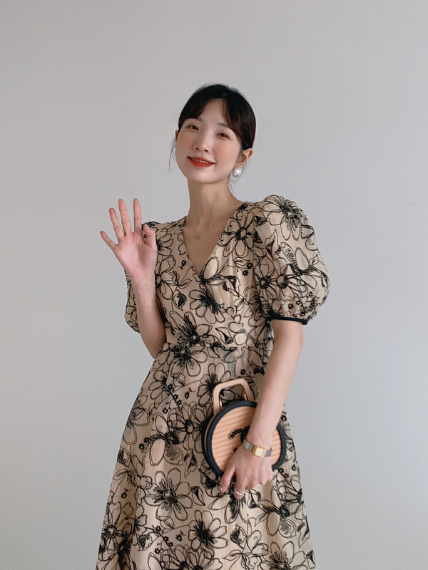 New in early summer! [new open] Vintage flocking bubble sleeve floral dress hl22631# zxl