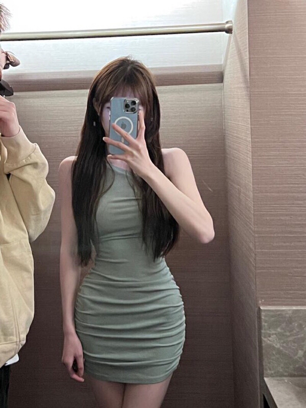 New in early summer! [xinyuanjieyi Xinyuan dressing] sexy slant shoulder slim fit slim elastic pleated Hip Wrap Dress 528# Cl