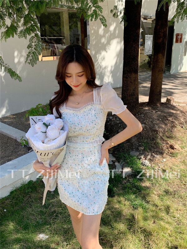 New in early summer! [self beauty] Korean version of little women's temperament peach neck short shirt + A-line skirt set 6122# hjy