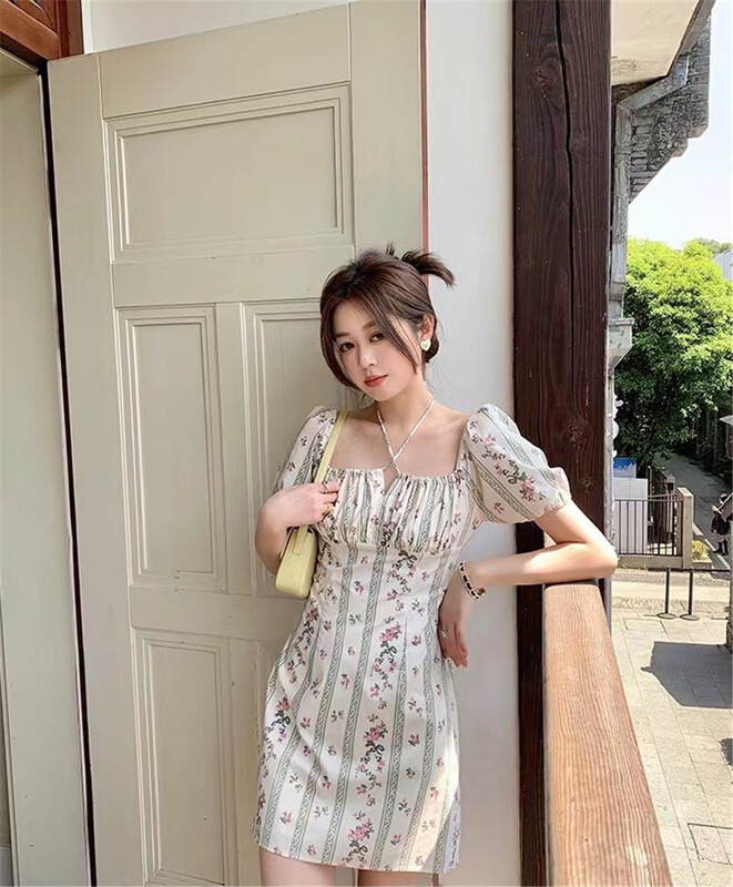 [six] French retro square collar floral bubble sleeve dress 6270-2# PCZ