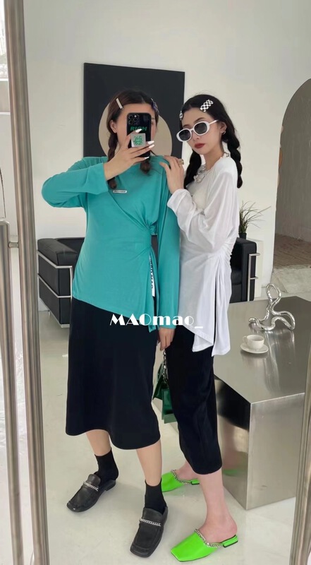 Original price 42.86! [Maomao] popular side slit long sleeve T-shirt 698# WTT