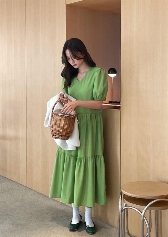 New in early summer! [acme group] Korean gentle style bubble sleeve V-neck dress 0973# CLS