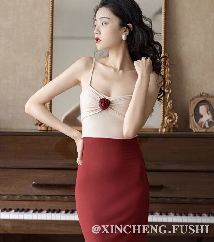 [Xinsheng] pure desire style three-dimensional rose decoration color matching slim fitting suspender dress 6324# PCZ