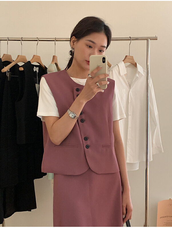 goods in stock! New year in early spring! [the mind] ins Hanfeng early spring new product solid color versatile simple Vest + skirt set 60179# jhy