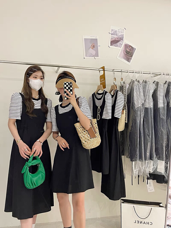 [Dai Dai] Korean version age reducing stripe T-Shirt Top + vest suspender waist closing dress set 4690# HBx
