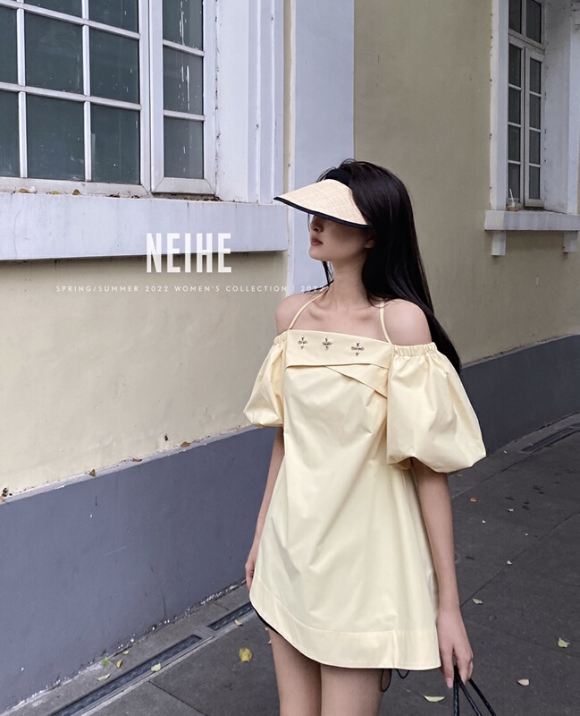 Spot! New in early summer! [NEIHE] Shoulder French Turtleneck 22192# ZXX