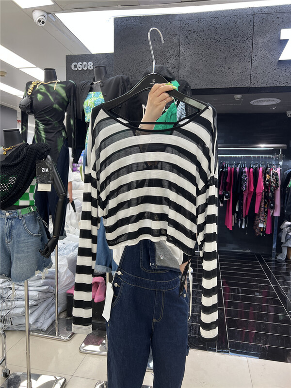 [Zia] stripe comfortable Korean sunscreen shirt 020062# hyy