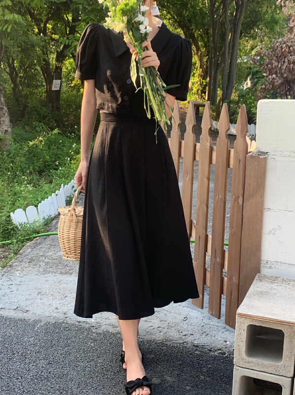New in early summer! [vis type] Korean retro bubble sleeve blouse + versatile slim mid length skirt set 7577# hjy