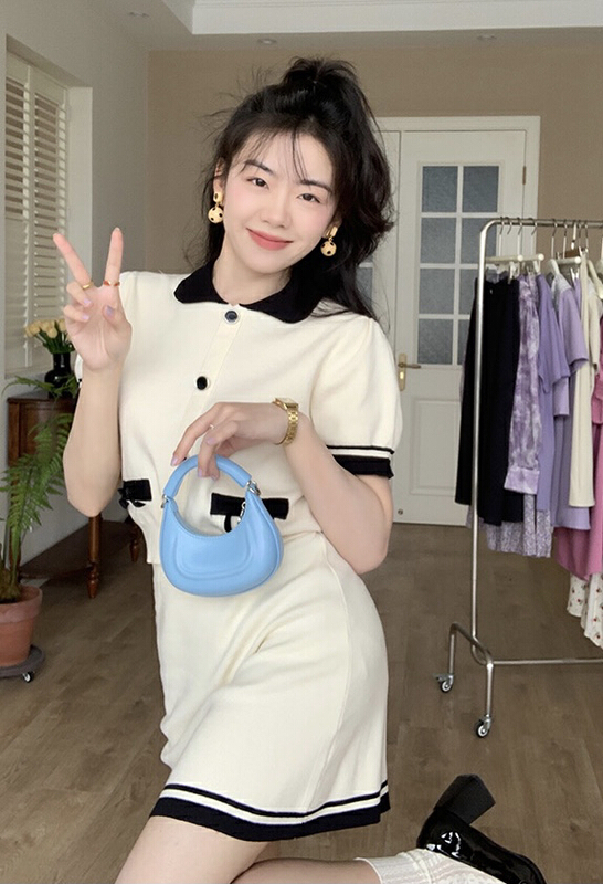 [savage] Korean fashionable small fragrance color contrast knitted cardigan + high waist A-line skirt set e8208# WPL