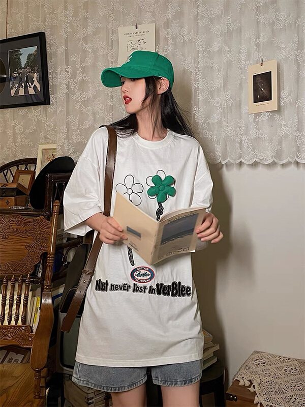 New in early summer! [lab eeda] crew neck loose print three-dimensional floret short sleeve T-shirt 2906# ozq