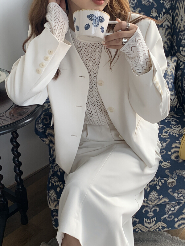New year in early spring! [Tn] retro minority design sense long sleeve simple temperament suit w1113# cqw