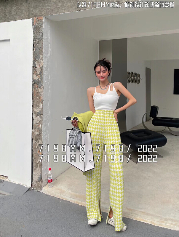 Early spring! [7198] modern Spice Girl design cross strap vest 22135# PCZ