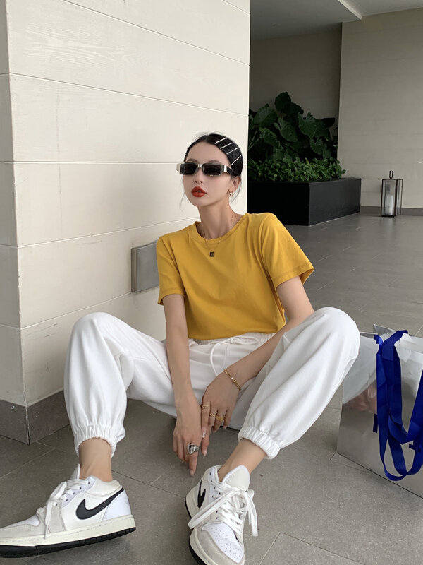 New year in early spring! [Yuanxi] round neck solid color versatile short sleeve T-shirt 3007-1# LSL