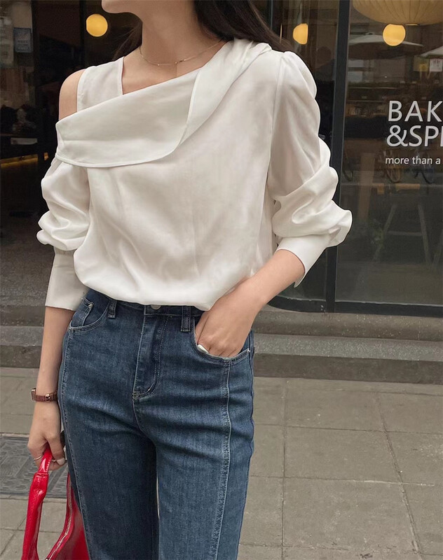 goods in stock! [IU room] Korean version solid color ruffled off shoulder blouse 6007# ZSY