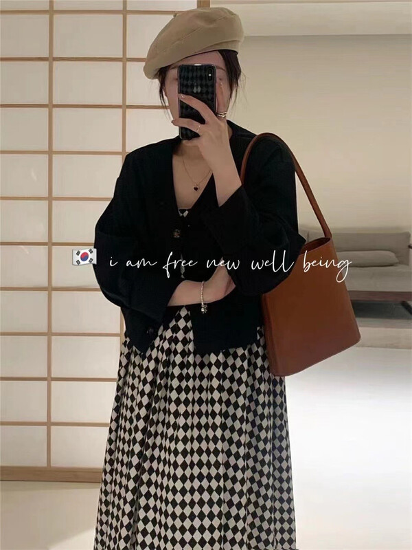 New year in early spring! [free studio] Korean V-neck short suit 6859# hjy