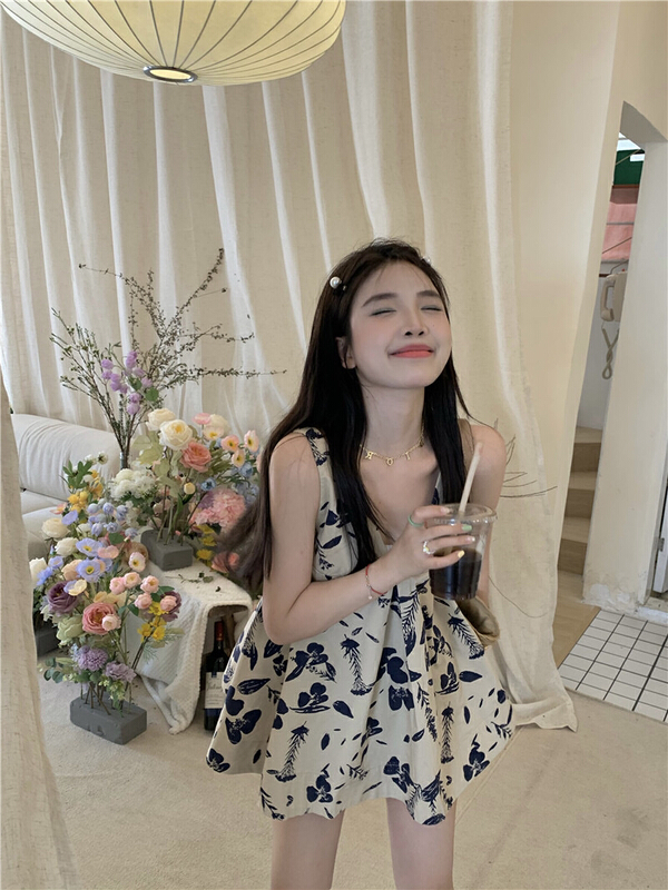 [timely rain] Han Feng ins sweet girl age reducing loose vest / sling 30009# WPL