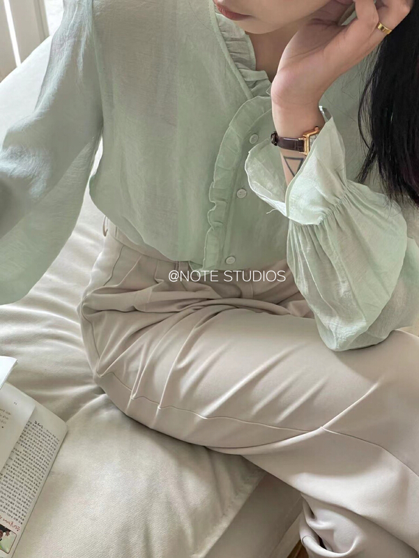 Original price 55.00! New year in early spring! [note] Korean small shirt with ruffle 22216# HBx