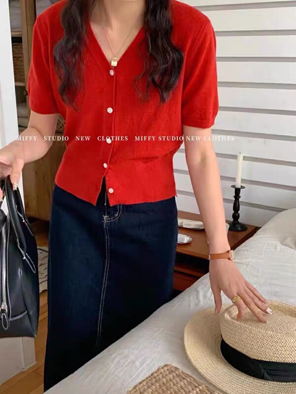 New year in early spring! [Qiqi clothes house] V-neck single breasted slim fit sweater 2152# XYY