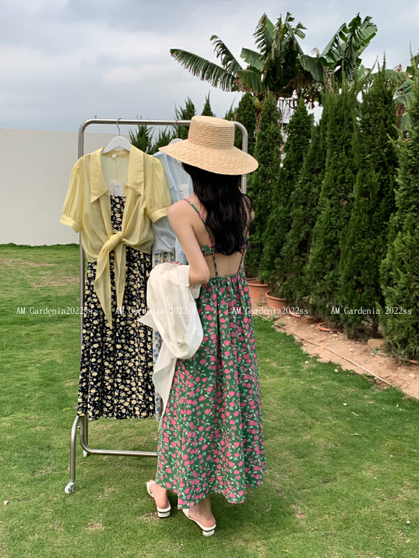 goods in stock! New in early summer! [neeko] be careful with machine exposed back floral suspender skirt + versatile sunscreen shirt set 3521# PCZ