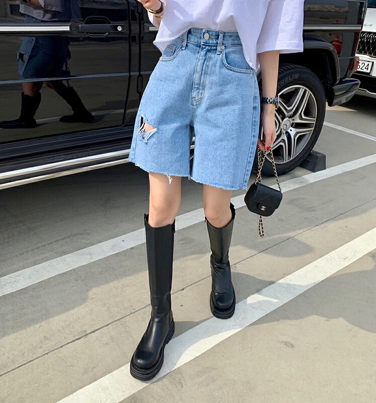 [savage] Korean version of foreign style high waist perforated denim shorts e6982# WPL