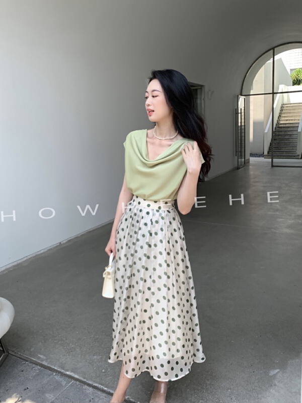 [Xiu Xixi] French wave point slim skirt 19385# zxx