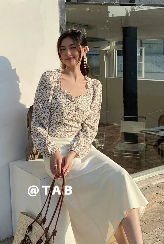 New year in early spring! [tabmini] French square neck floral long sleeve T-shirt c19300-j# WPL