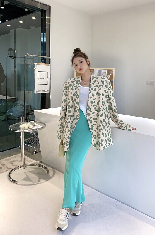 Early spring! [modern 197] elegant temperament leopard pattern versatile suit 1395# zyh