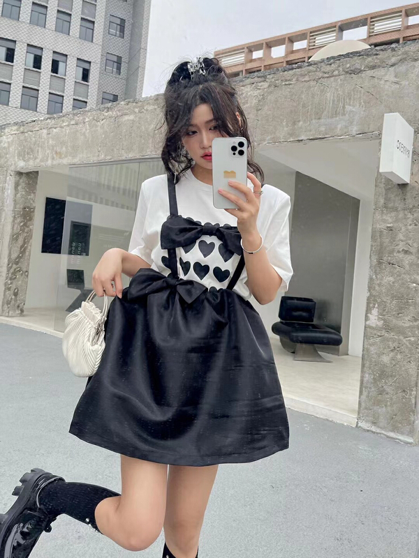 New year in early spring! [Dore Dore] sweet cool girl fashion strap skirt 1109# zxx