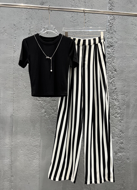 [DS] simple and versatile T-shirt + striped casual pants set 64138d# XYJ