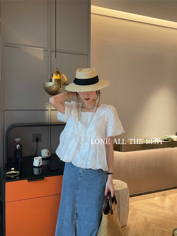 [1. One] gentle and sweet square neck bubble sleeve blouse 8087# WPL