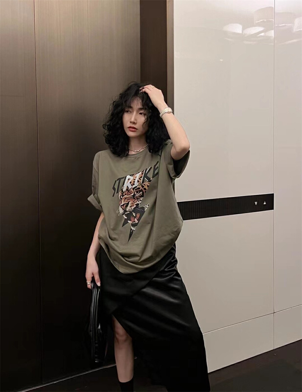 goods in stock! New in early summer! [all in] Korean round neck lettered printed loose short sleeve T-shirt 4136# ozq